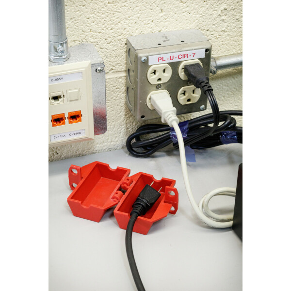 Brady Electrical Plug Lockouts - Image 2