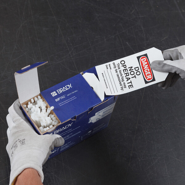 Brady RipTag Danger Do Not Operate Safety Tag Roll - Image 2