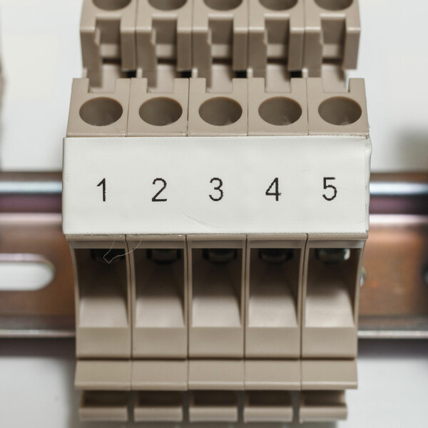 Brady M211 and M210 Nylon Cloth Terminal Block Labels - Image 3