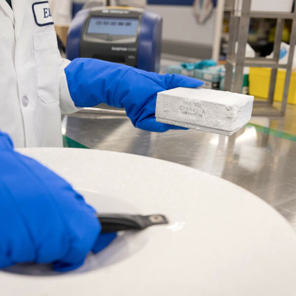 Brady 76 mm Core Polyester Autoclave and Cryogenic Labels - Image 2