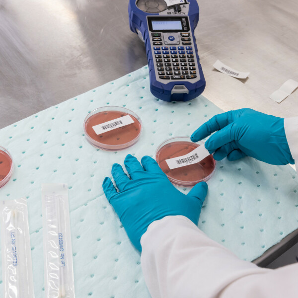 Brady B33 Series Polypropylene Vial Top Laboratory Labels - Image 3