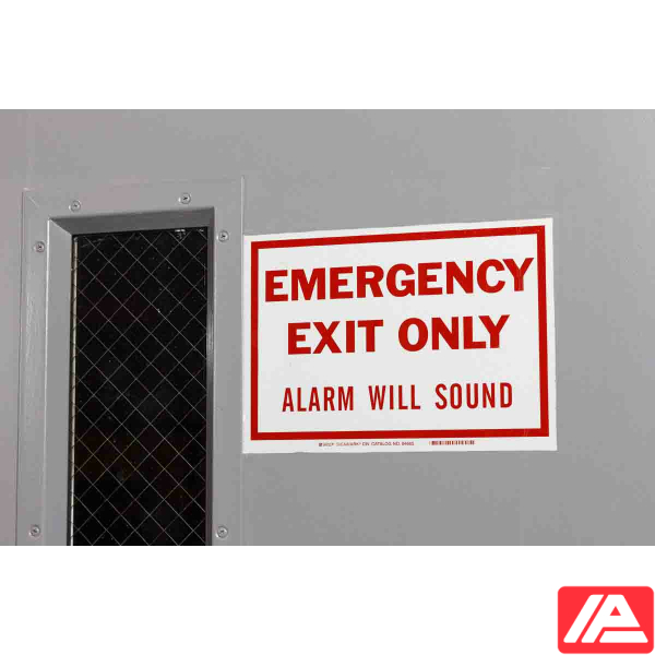 Πινακίδα Brady EMERGENCY EXIT ONLY σε επιφάνεια
