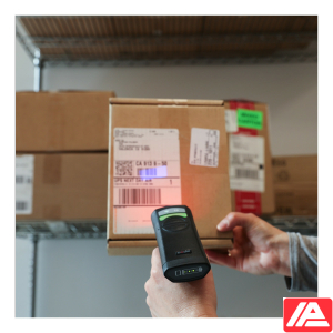 Χρήση σαρωτή barcode Code CR2100 σε αποθήκη